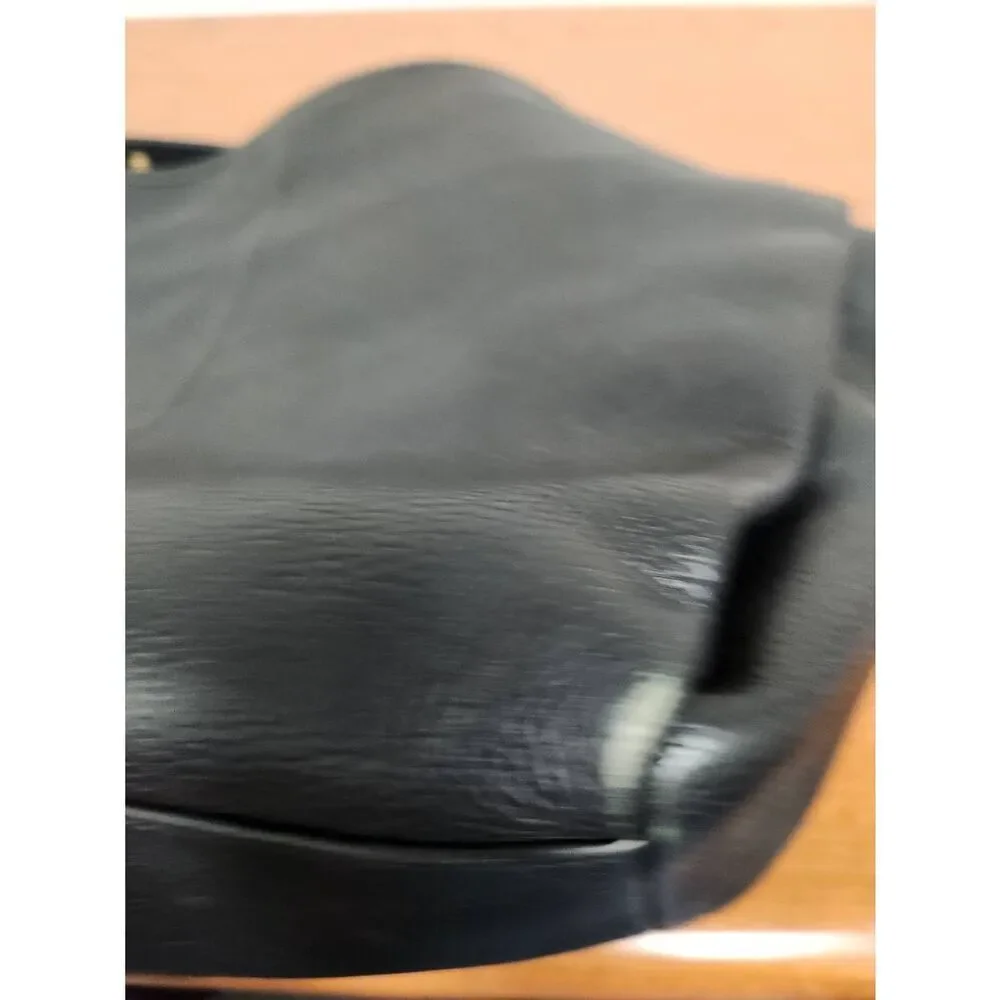 Coach Dufflette Pebble Leather Crossbody Bag Black 35775. See pictures for condi